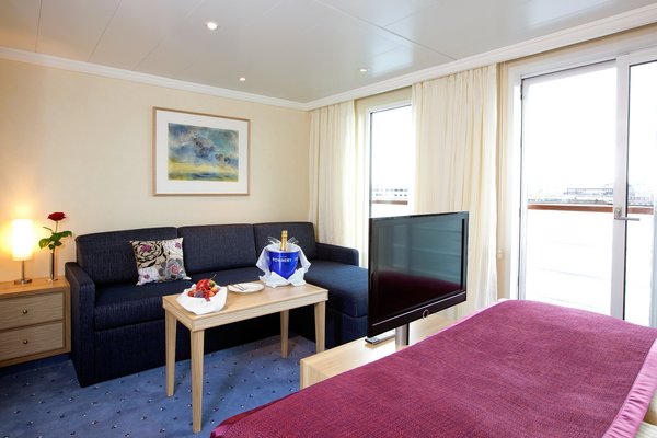 Innenansicht der Kabinen in Kategorie E auf der A-ROSA SILVA mit französischem Balkon.