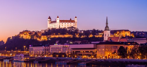 Donau Adventszeit 2026 A-ROSA Kreuzfahrten nach Bratislava