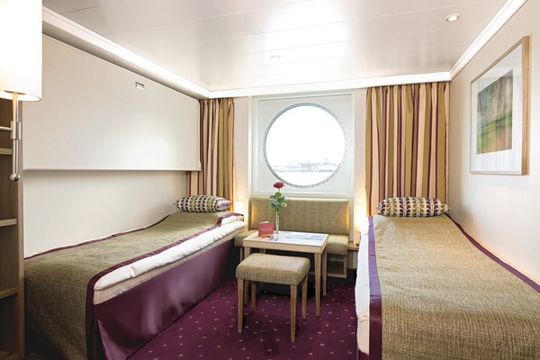 Innenansicht der Kabinen in Kategorie S mit Zusatzbett auf der A-ROSA SILVA.